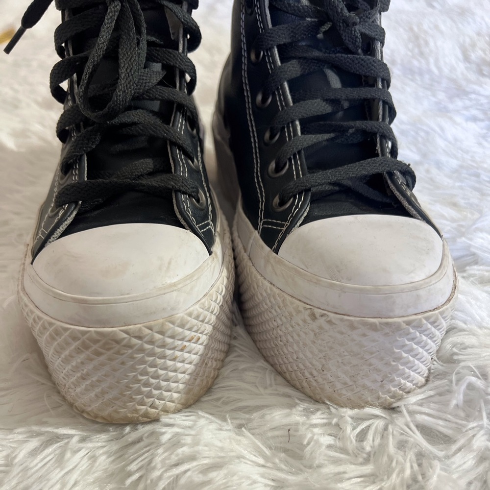 Chuck Taylor All Star Lift 2X Platform Matte Metallic Sneakers - Picture 8 of 13